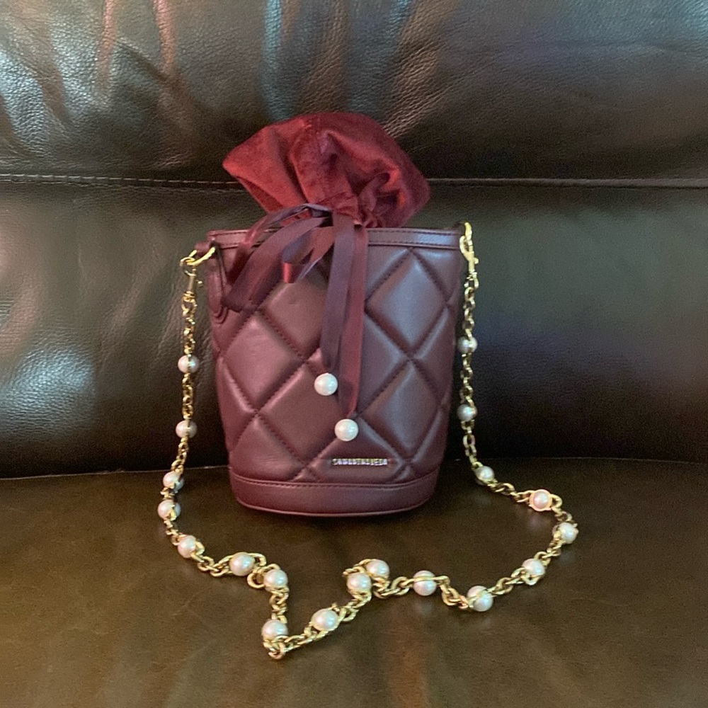 Samantha Vega bucket bag